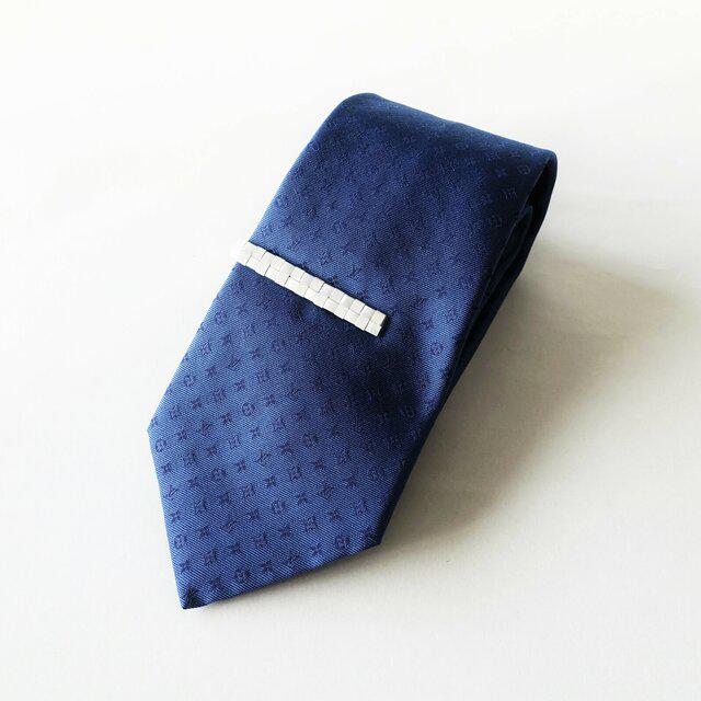 シンプルネクタイピン 誕生日・クリスマス記念日・父の日のプレゼントに　シルバーの市松模様