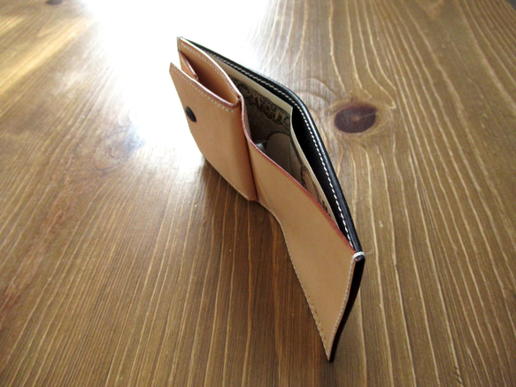 1万円札サイズ 最小の二つ折り財布 革財布 レザー コンパクト財布 ミニ