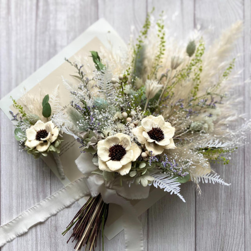 ドライフラワープリザーブドフラワーブーケ パインフラワーのナチュラルブーケ 〜グリーン&ホワイト