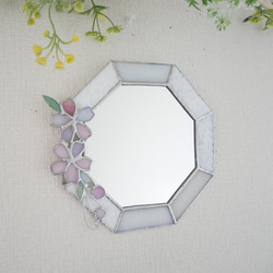 ✴︎:.｡青の煌めき 白い花の青色八角形鏡♪ 花3つ（size20.5/Max23