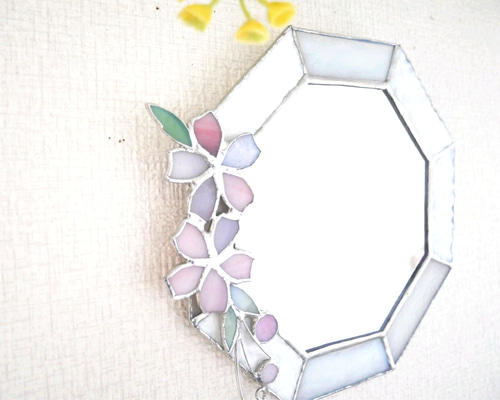 ✴︎:.ステンドグラス 八角形のミラー / 春の桜 壁掛け鏡 ドレッサー