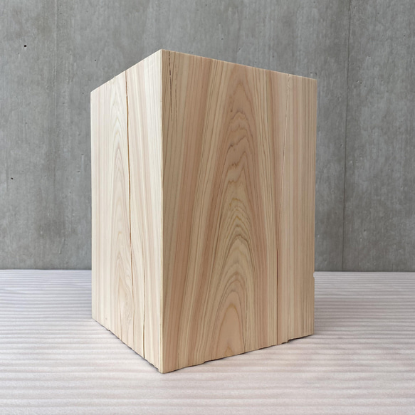 ヒノキの直方体の置物 -1 椅子 スツール オブジェ フラワーディスプレイ 高級感 スタイリッシュ サイドテーブル 9枚目の画像