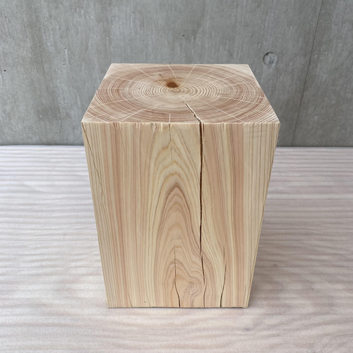 ☆一点物☆即日発送可☆ヒノキ 椅子 スツール オブジェ フラワー サイドテーブル ☆一点物☆即日発送可☆ヒノキ 椅子 スツール オブジェ フラワー