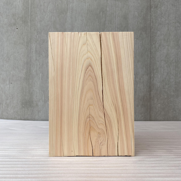 ヒノキの直方体の置物 -1 椅子 スツール オブジェ フラワーディスプレイ 高級感 スタイリッシュ サイドテーブル 10枚目の画像