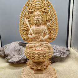 彫刻 チベット密教 観音菩薩 置物 木彫仏像 彫刻工芸品 総檜 Amazon