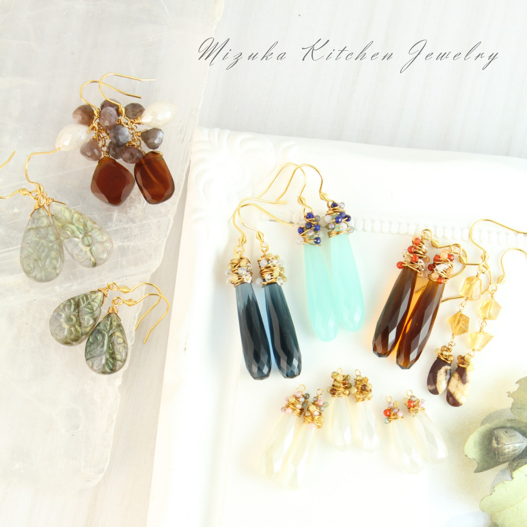 【アクアブルーカルセドニー】王冠の耳飾り