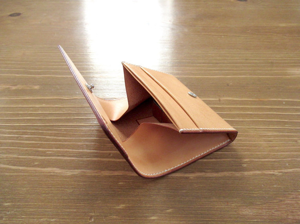 イタリアンレザー コンパクト財布　小さい財布　ミニ財布　手のひらサイズ　革財布　リスシオ　レザー　手縫い　エイジング 3枚目の画像