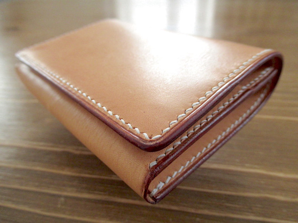 イタリアンレザー コンパクト財布　小さい財布　ミニ財布　手のひらサイズ　革財布　リスシオ　レザー　手縫い　エイジング 2枚目の画像