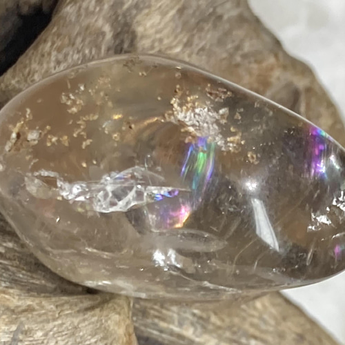 ガーデンクォーツ ⭐️ 虹入り ルチル内包 タンブル 天然石 東洋占星術