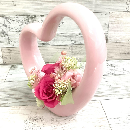 プリザーブドフラワー　アレンジメント　ピンクホワイトハート 再販 プリザーブドフラワー ハートピンクアレンジ プリザーブド