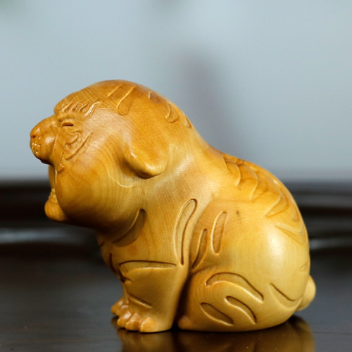 極上品 虎 木彫り 飾り置物 工芸品 精密彫刻 彫刻 大波彫刻 通販