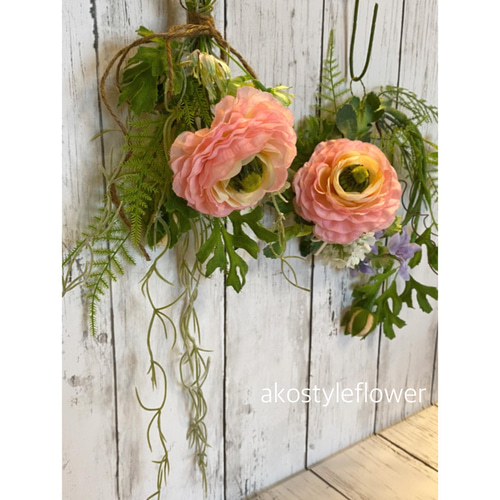 ラナンキュラスのリース（スワッグ） 一枚目画像右側の商品 最大幅 約  