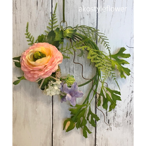 ラナンキュラスのリース（スワッグ） 一枚目画像右側の商品 最大幅 約  