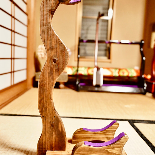 24時間以内に発送】手作り木工 木製三味線スタンド （オイル仕上げ