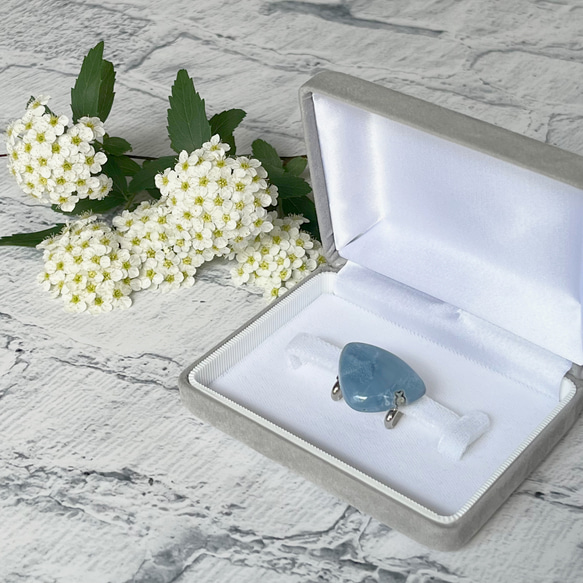 【美麗天然石】 青蛋白石❖ﾌﾞﾙｰｵﾊﾟｰﾙの帯留め✤専用Box付き 10枚目の画像