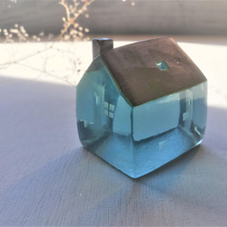 ガラスの家　置物　インテリア　ブルー　銀屋根 6枚目の画像