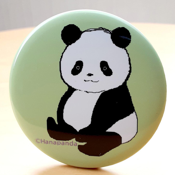 パンダ缶バッジ かわいいイラストのパンダグッズは インテリアにも