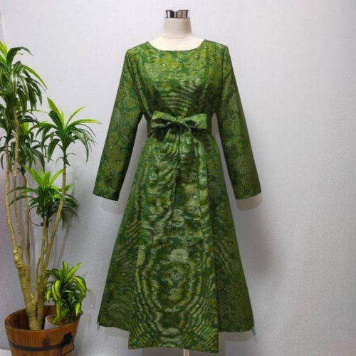 着物リメイクワンピース　正絹紬 着物リメイク】紬のふんわりワンピース／ボートネック／ピンタック／絹