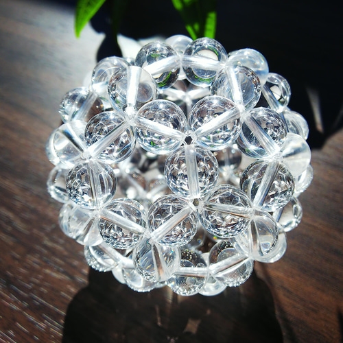 お値下げ中です】神聖幾何学フラーレン 高品質水晶AAA 12mm玉