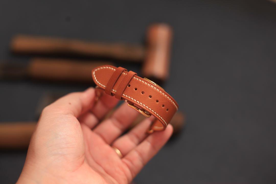 Apple watch straps 時計ベルト手縫いベルトアップルウォッチベルト38ー42mm