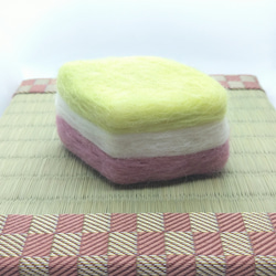 羊毛フェルト　ひし餅と桃　ひな祭りの置物 4枚目の画像