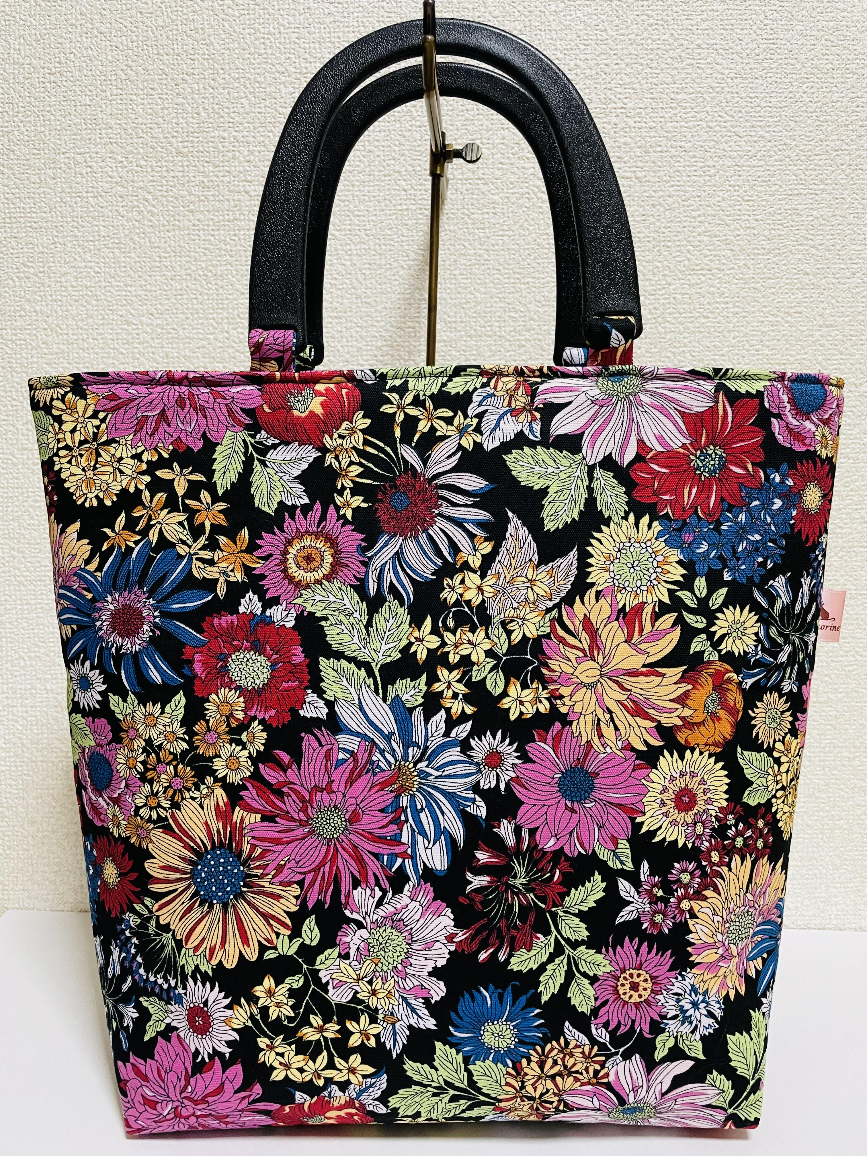 Mémoire à Paris 花柄トートバッグ（ブラック×ピンク）