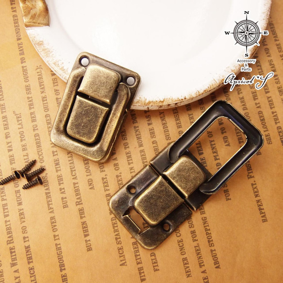 【2個セット】 DIY パーツ 留め金 （ 真鍮古美 / アンティークカラー） 木箱 鞄 錠前 1枚目の画像