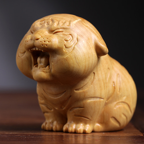 寅年 虎 特上彫 大迫力 置物 木彫り 彫刻工芸品 彫刻 美桜 通販