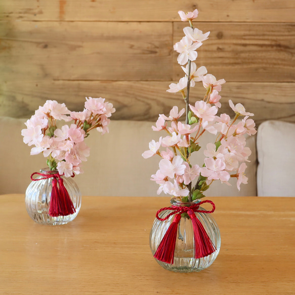 《ずっと咲いてる》28cmコロンと可愛い桜の一輪挿しアレンジ（無料ギフトラッピング） 4枚目の画像