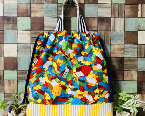 ☆新作☆ カラフル ブロック柄 持ち手付き巾着袋 縦35×横35×マチ8 体操