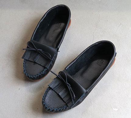 【再販限定】年中使える！大人のきれいめ本革モカシンシューズ／ブラック