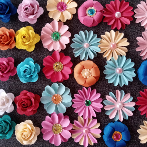 クラフトパンチ 薔薇 オーダー受付中(*´∇｀) ペーパーフラワー 詰め合わせ 40個 リーフ40個 80個 クラフトパンチ