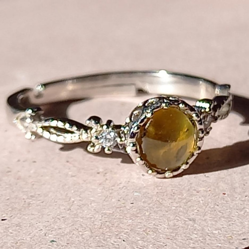 ハニーブラウンのクリソベリルキャッツアイのリング フリーサイズ