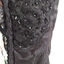 ハンドメイドのバックです。 黒のモアレ模様の布を使った、 上品で素敵なバックです。 4枚目の画像
