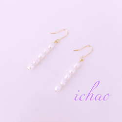 在庫セール☆再再販♪14kgfフックピアス交換可♪天然石 縞入り淡水パールの5連ピアス／イヤリング 3枚目の画像