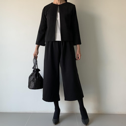 フォーマルなのに不思議なぐらい着心地抜群。ゆったりパンツとジャケット セットアップ 2枚目の画像