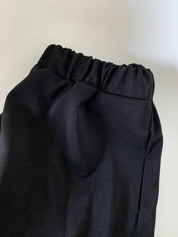 フォーマルなのに不思議なぐらい着心地抜群。ゆったりパンツとジャケット セットアップ 10枚目の画像