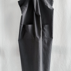 長款圍裙，十字設計，白色及其他顏色。共有9種顏色可選。 ◇預計2026年5月中旬出貨◇ 第10張的照片