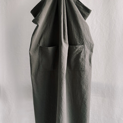 長款圍裙，十字設計，白色及其他顏色。共有9種顏色可選。 ◇預計2026年5月中旬出貨◇ 第12張的照片