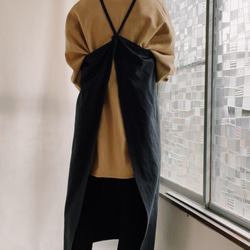 長款圍裙，十字設計，白色及其他顏色。共有9種顏色可選。 ◇預計2026年5月中旬出貨◇ 第3張的照片