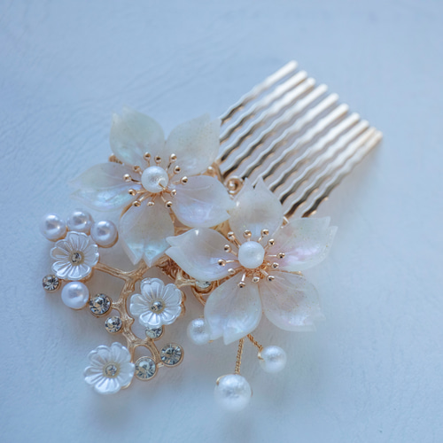 金色の花模様バレッタ 透かしフラワーバレッタ ゴールド 透かし模様[品番：PENA0011983