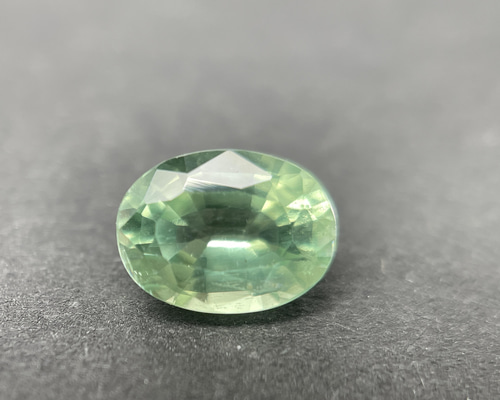 グリーンカイヤナイト ルース ラウンドファセットカット4×4mm 5粒｜天然石ビーズの卸問屋・通販ケンケンジェムズ