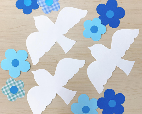 壁面飾り】 卒園 入園 鳥 花 （青）3月 4月 切り絵 maru.壁面工房 通販