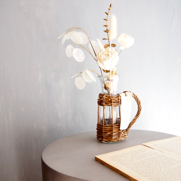 リニューアル✨【ソラフラワーと造花のブーケ付き】編み込み花器付き 2枚目の画像