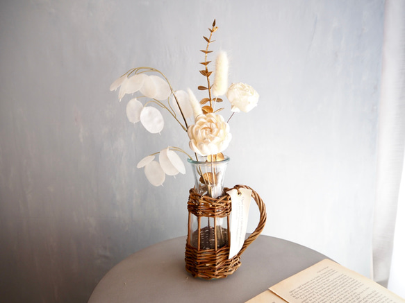 リニューアル✨【ソラフラワーと造花のブーケ付き】編み込み花器付き 5枚目の画像