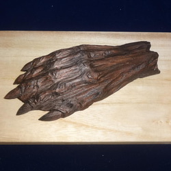 木彫刻 アート 『 河童の手のミイラ 』 芸術 アート ハンドメイド 松 手彫り 彫刻 1枚目の画像