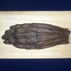 木彫刻 アート 『 鬼の手のミイラ 』 芸術 アート ハンドメイド 松 手彫り 彫刻 2枚目の画像