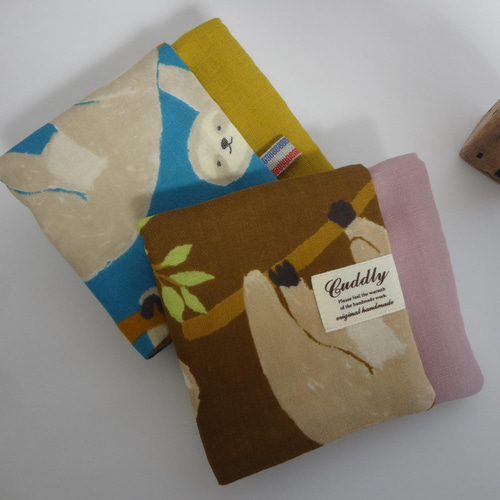 なまけもの*８重やわらかガーゼハンカチ*大2枚セット*ハンドメイド なまけもの*8重やわらかガーゼハンカチ*大2枚セット ハンカチ