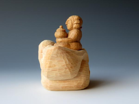 （オーダー作品）小さな日本の神様　少彦名命（すくなびこなのみこと）白檀の小さな木彫刻 3枚目の画像