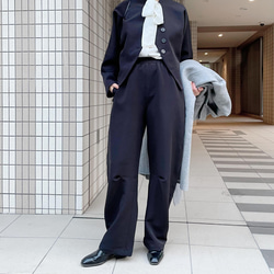 即納20回以上再販セットアップ普段〜式にもブラックフォーマル卒業・入学式 スーツ ショートジャケット+ロングパンツ（黒） 8枚目の画像